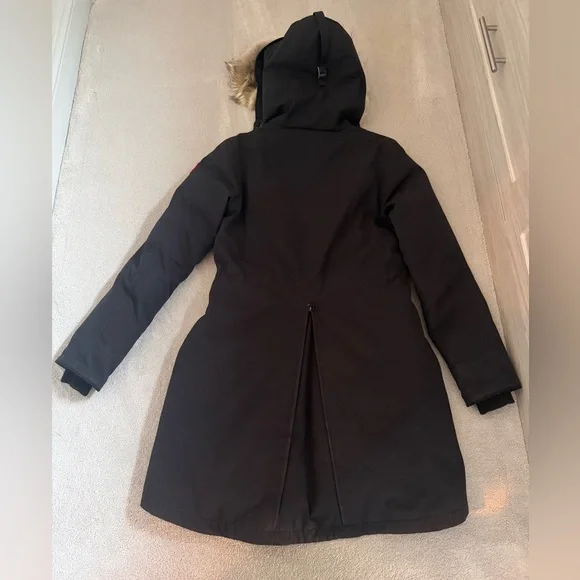 Canada Goose Rossclair Parka - NAVY - Women’s Size M - Picture 8 of 15